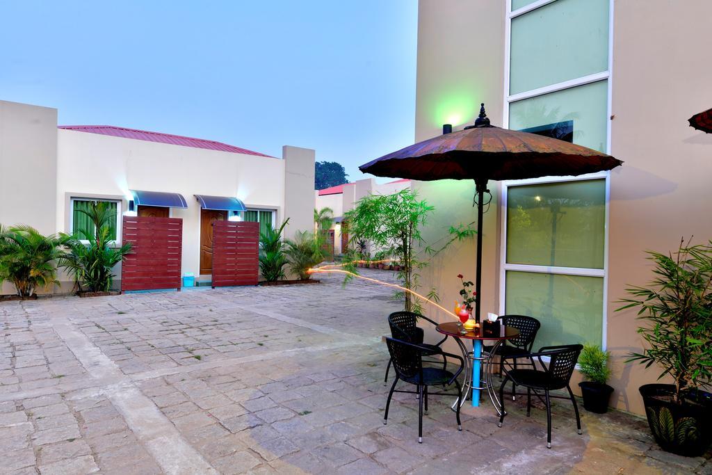 Kanbawza Hinthar Hotel Bago Dış mekan fotoğraf