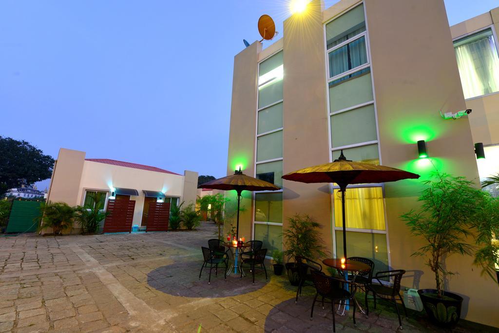 Kanbawza Hinthar Hotel Bago Dış mekan fotoğraf