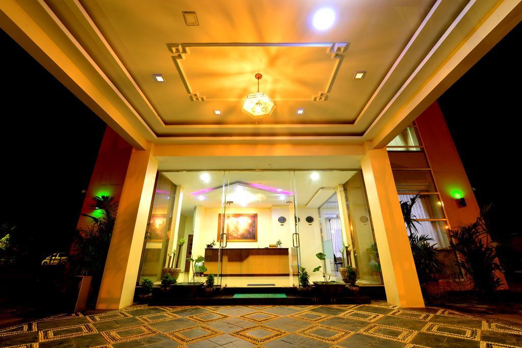 Kanbawza Hinthar Hotel Bago Dış mekan fotoğraf